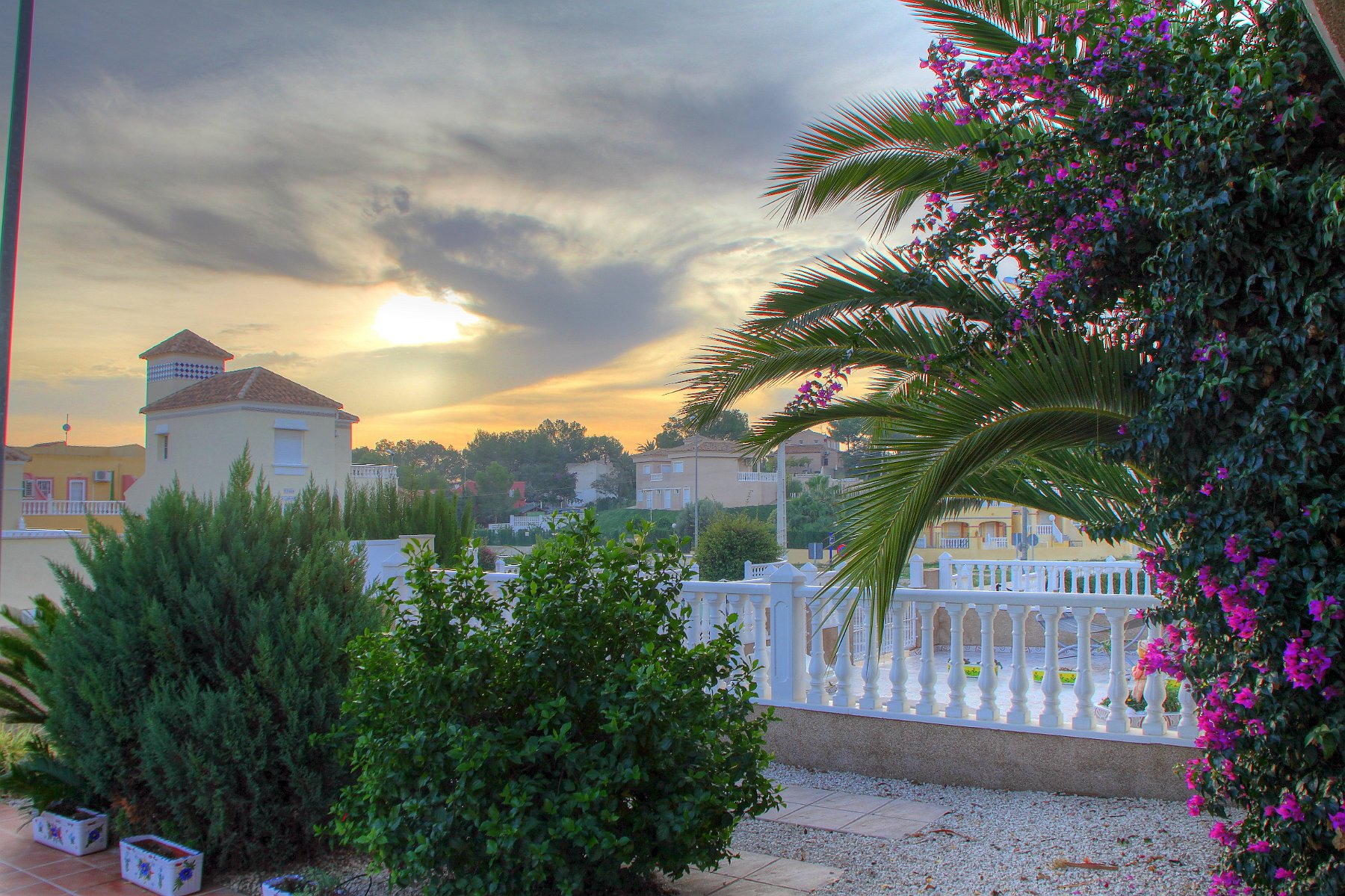 IMG_8346_4_5_tonemapped.jpg