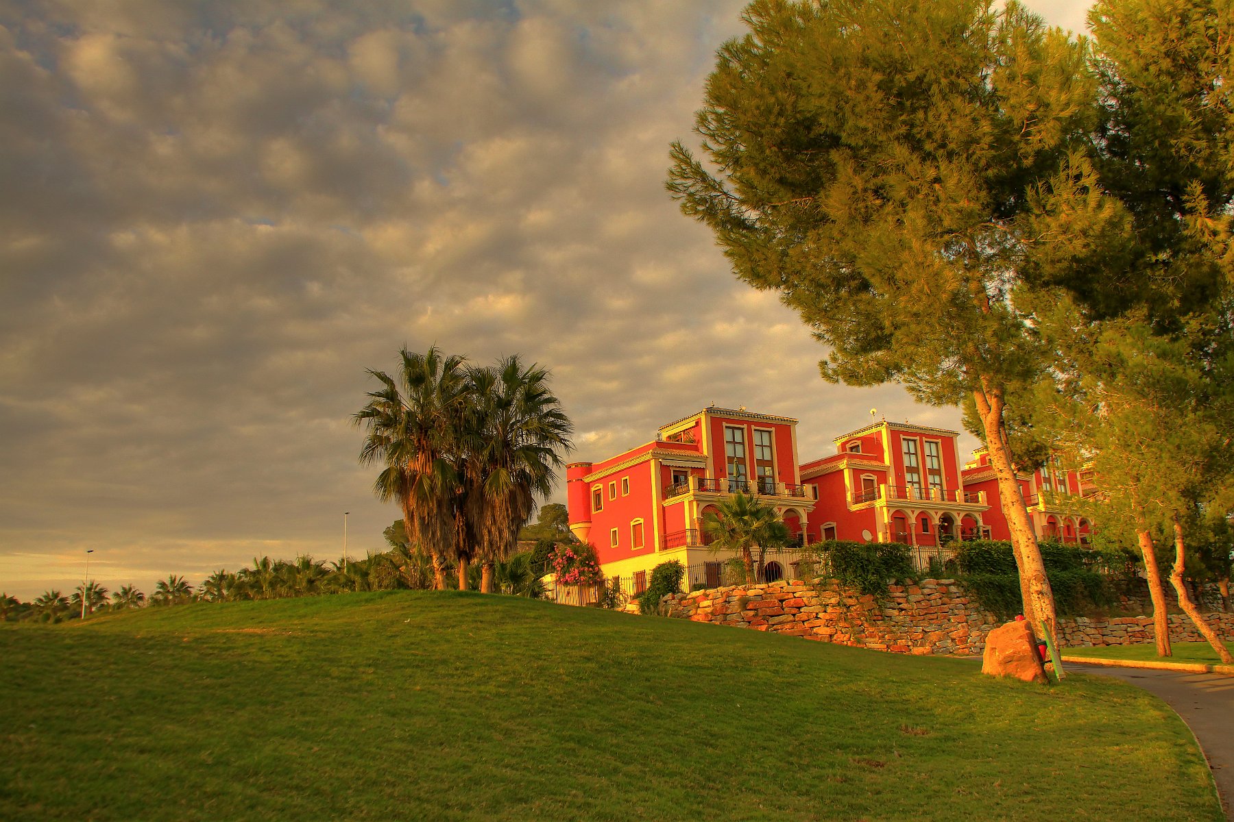 IMG_8549_7_8_tonemapped.jpg