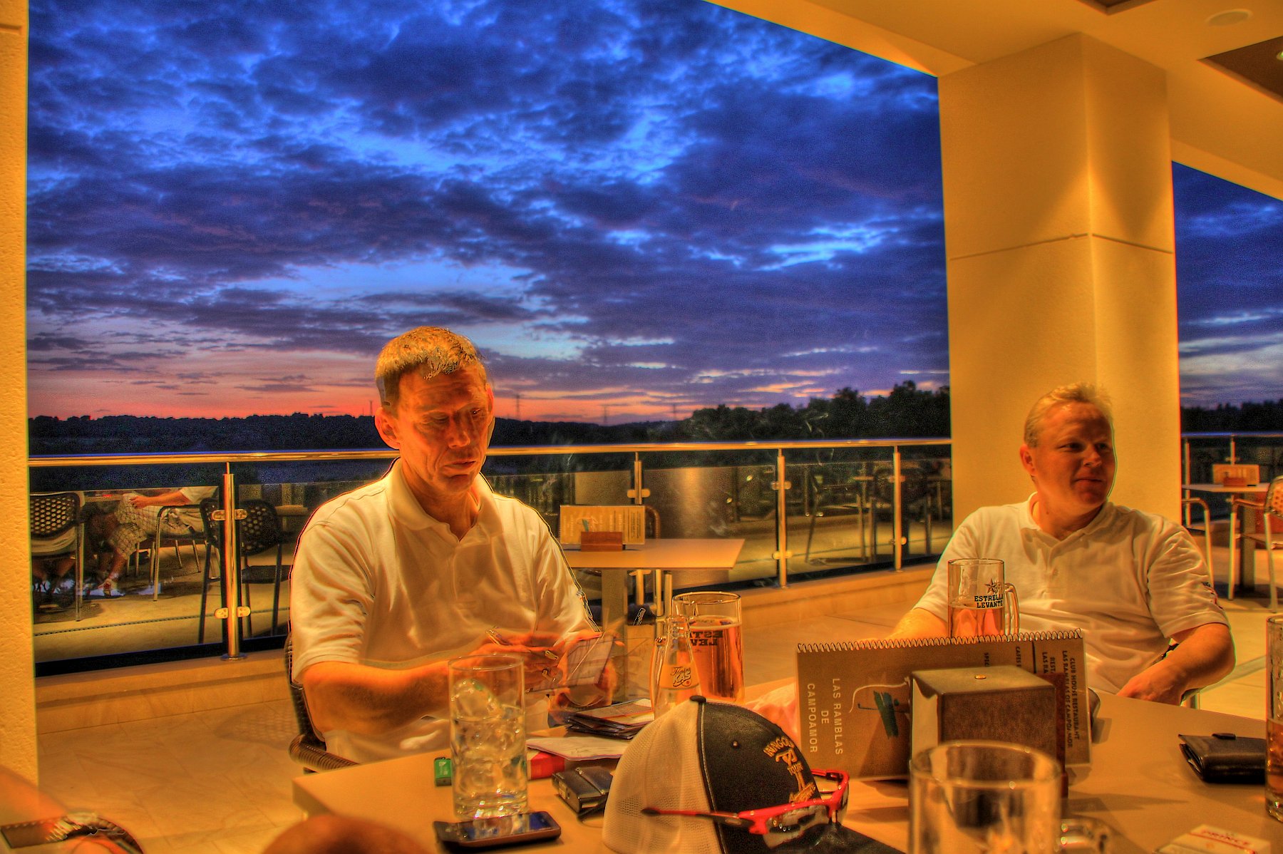 IMG_8574_2_3_tonemapped.jpg