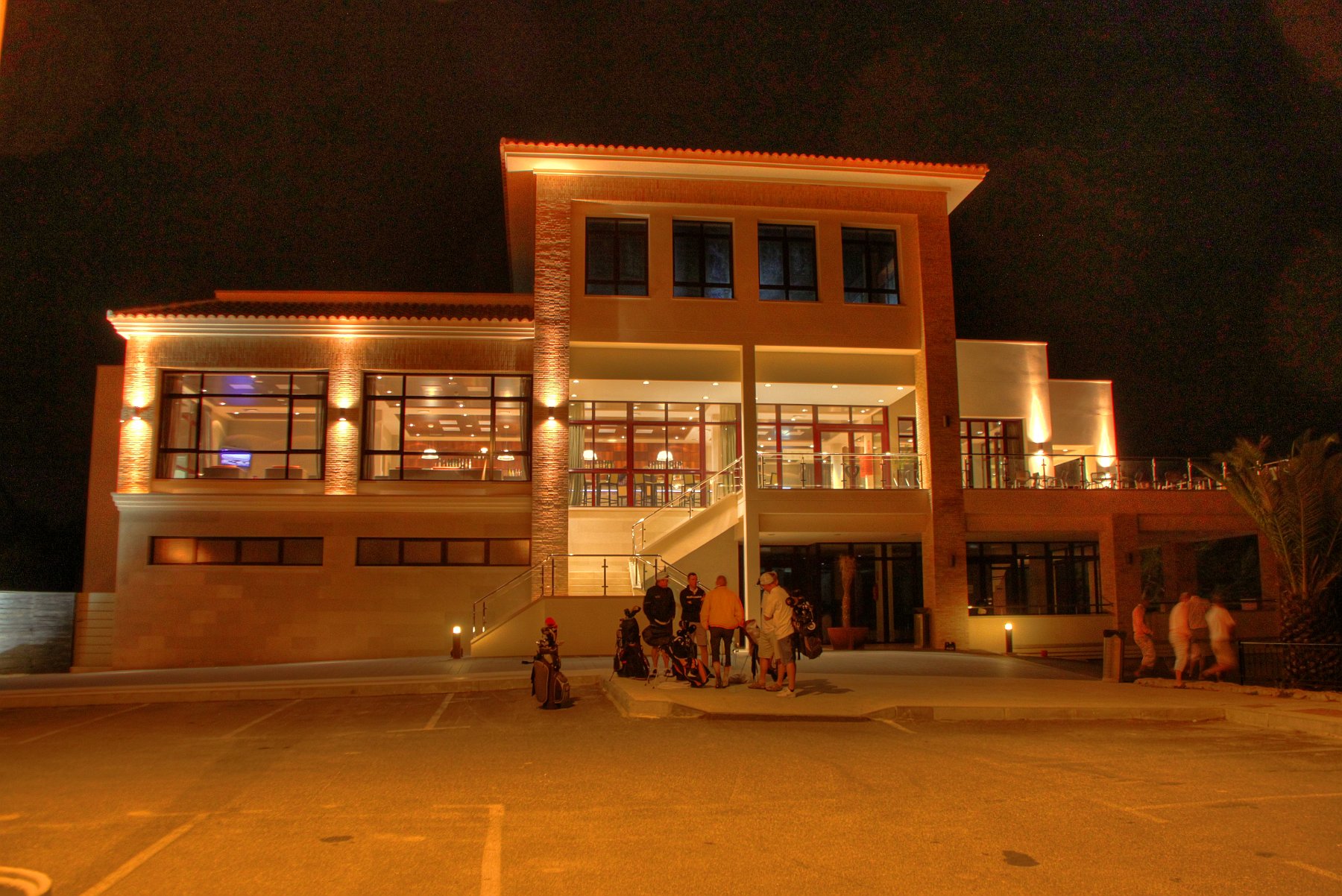 IMG_8591_89_90_tonemapped.jpg